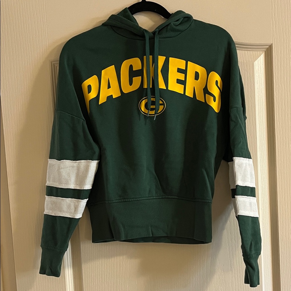 Green Packers Hoodie with Yellow Logo